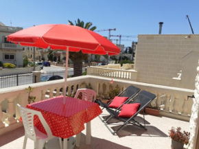 Gorgeous Sunny Terraced Apartment Sleeps 4